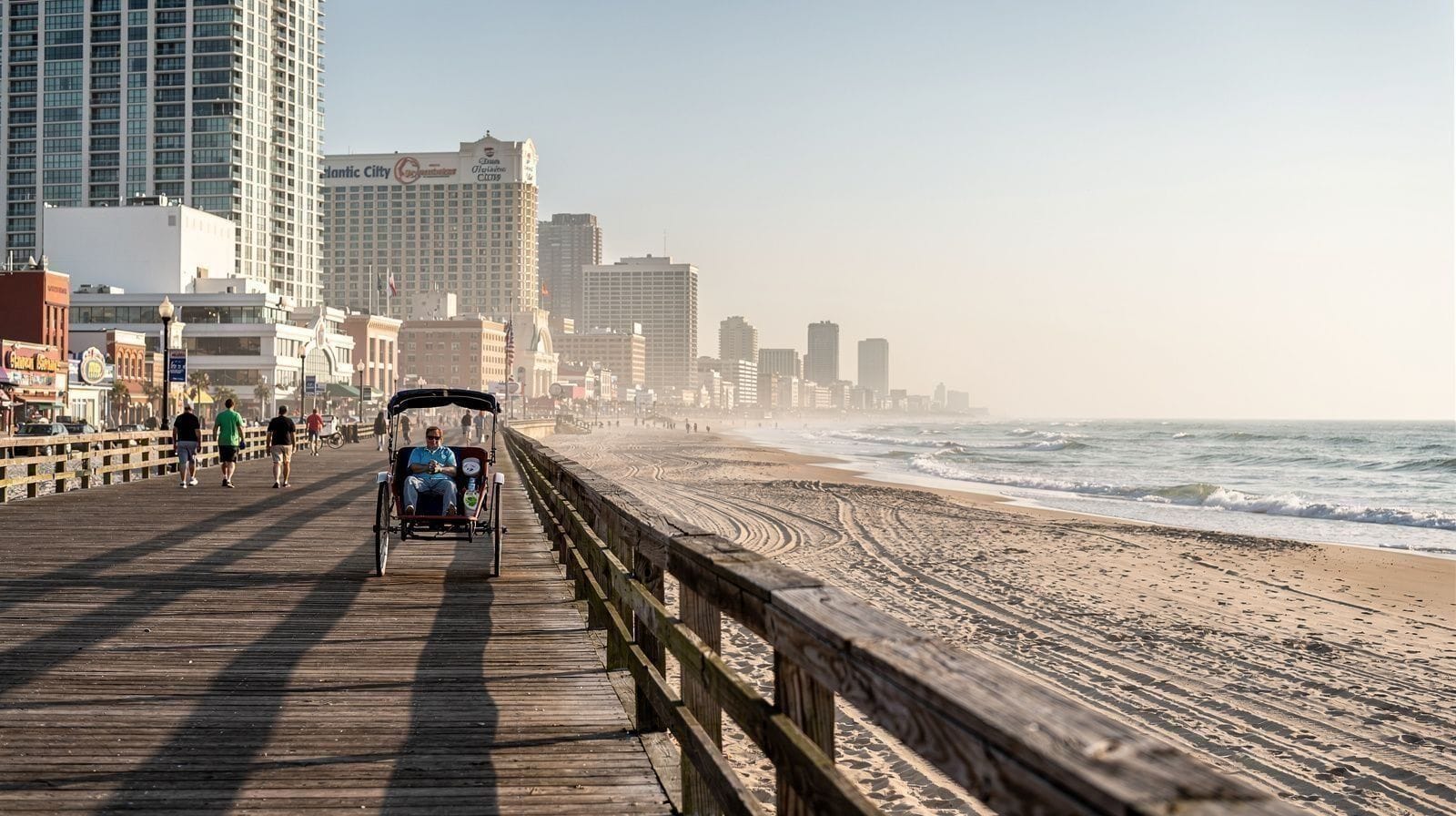 Atlantic City Day Trip from New York: Casinos, Boardwalk and Beach