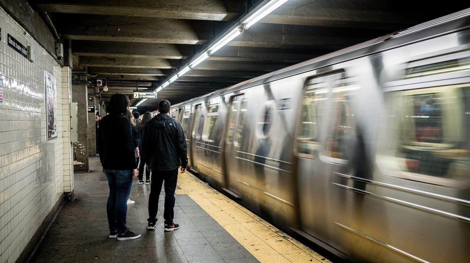 NYC Subway: OMNY vs MetroCard, Fares and How to Pay